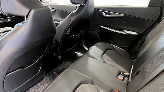Vehicle Image 9