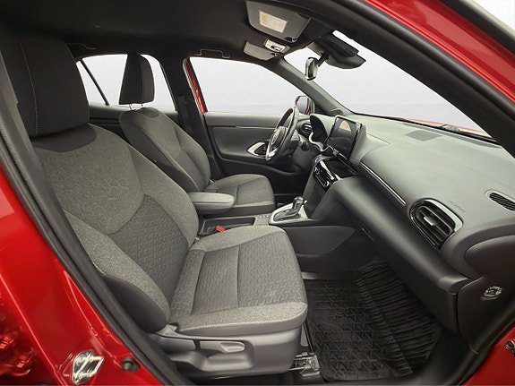 Vehicle Image 10