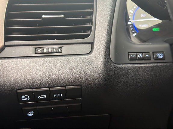 Vehicle Image 27