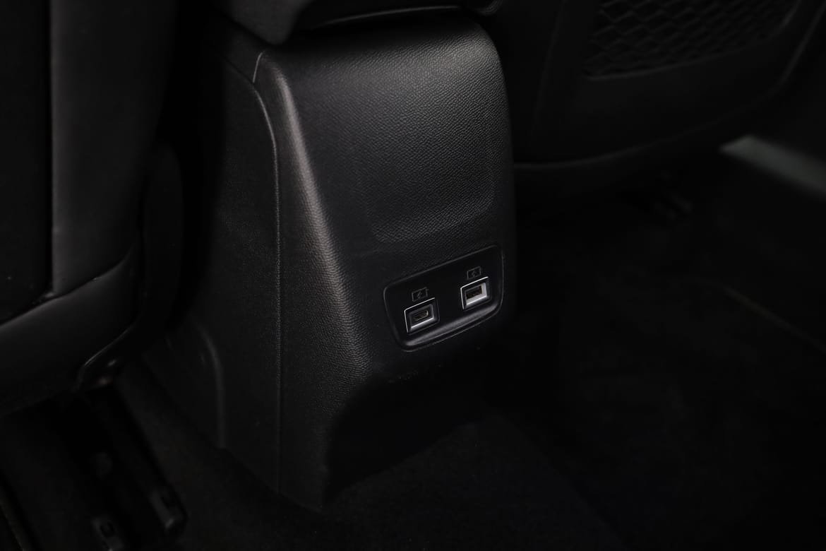 Vehicle Image 43