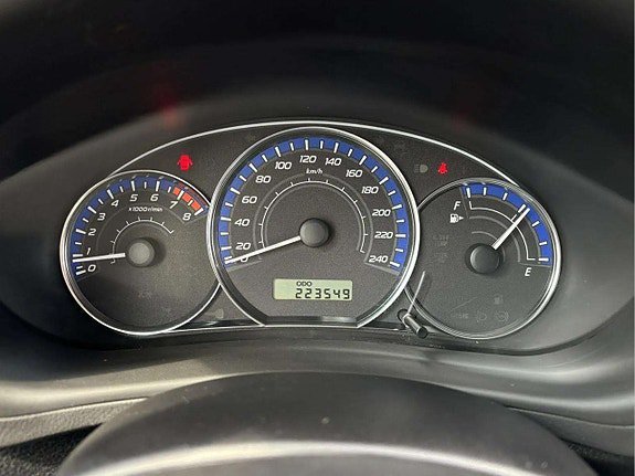 Vehicle Image 13
