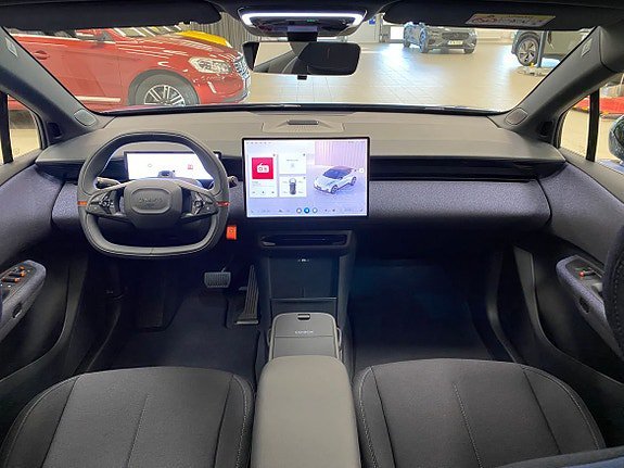 Vehicle Image 13