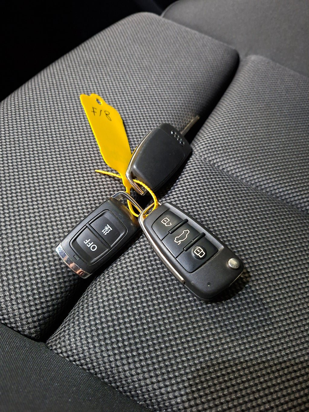 Vehicle Image 23