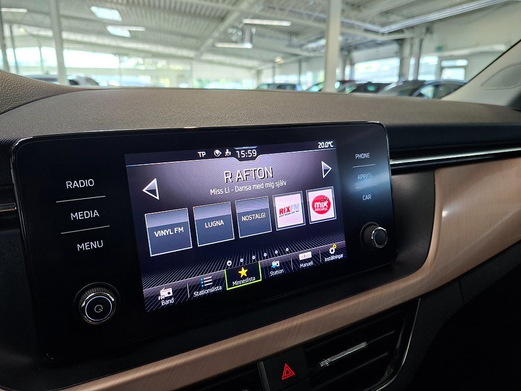 Vehicle Image 19