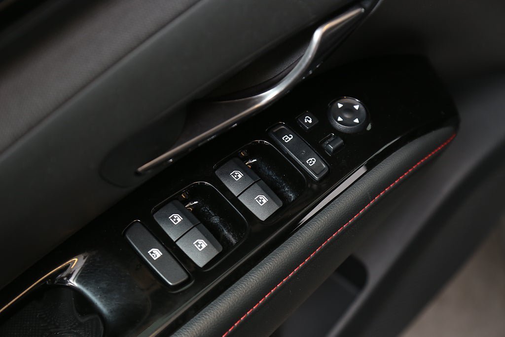 Vehicle Image 12