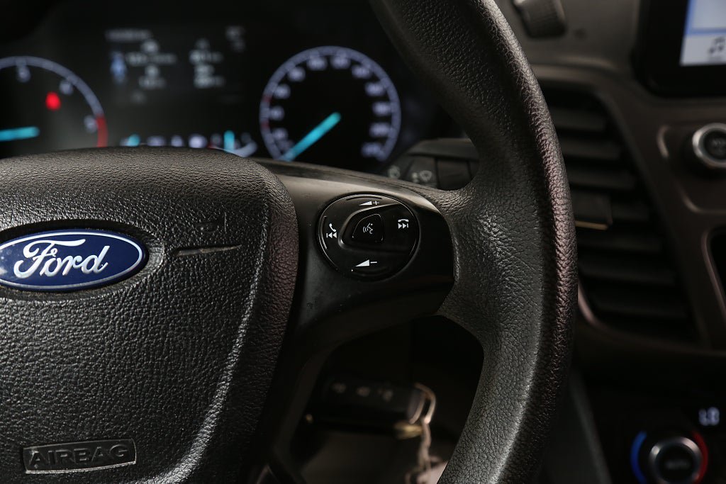 Vehicle Image 17