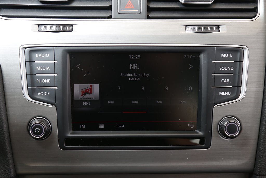 Vehicle Image 18
