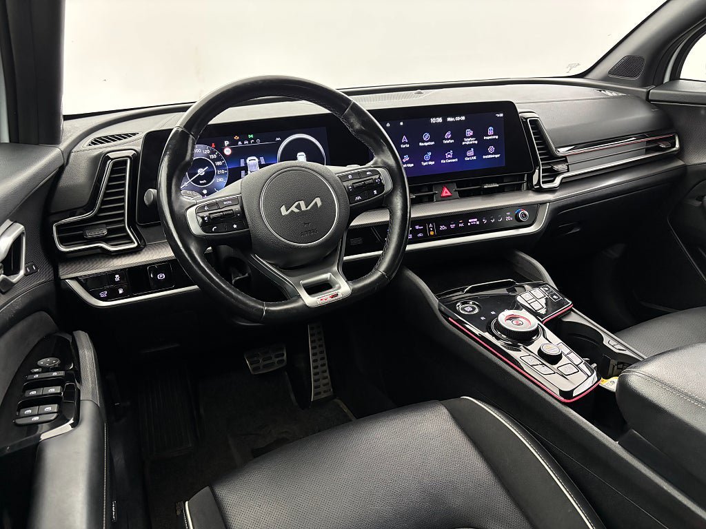 Vehicle Image 17