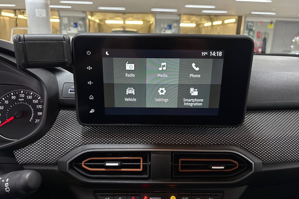 Vehicle Image 15