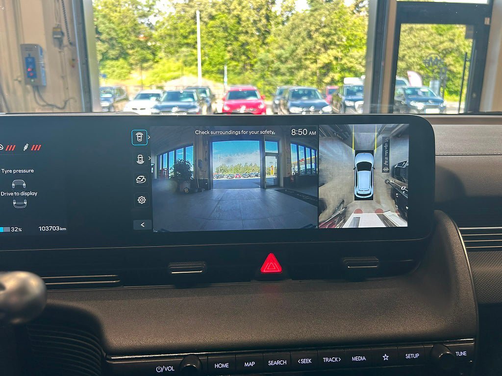 Vehicle Image 17