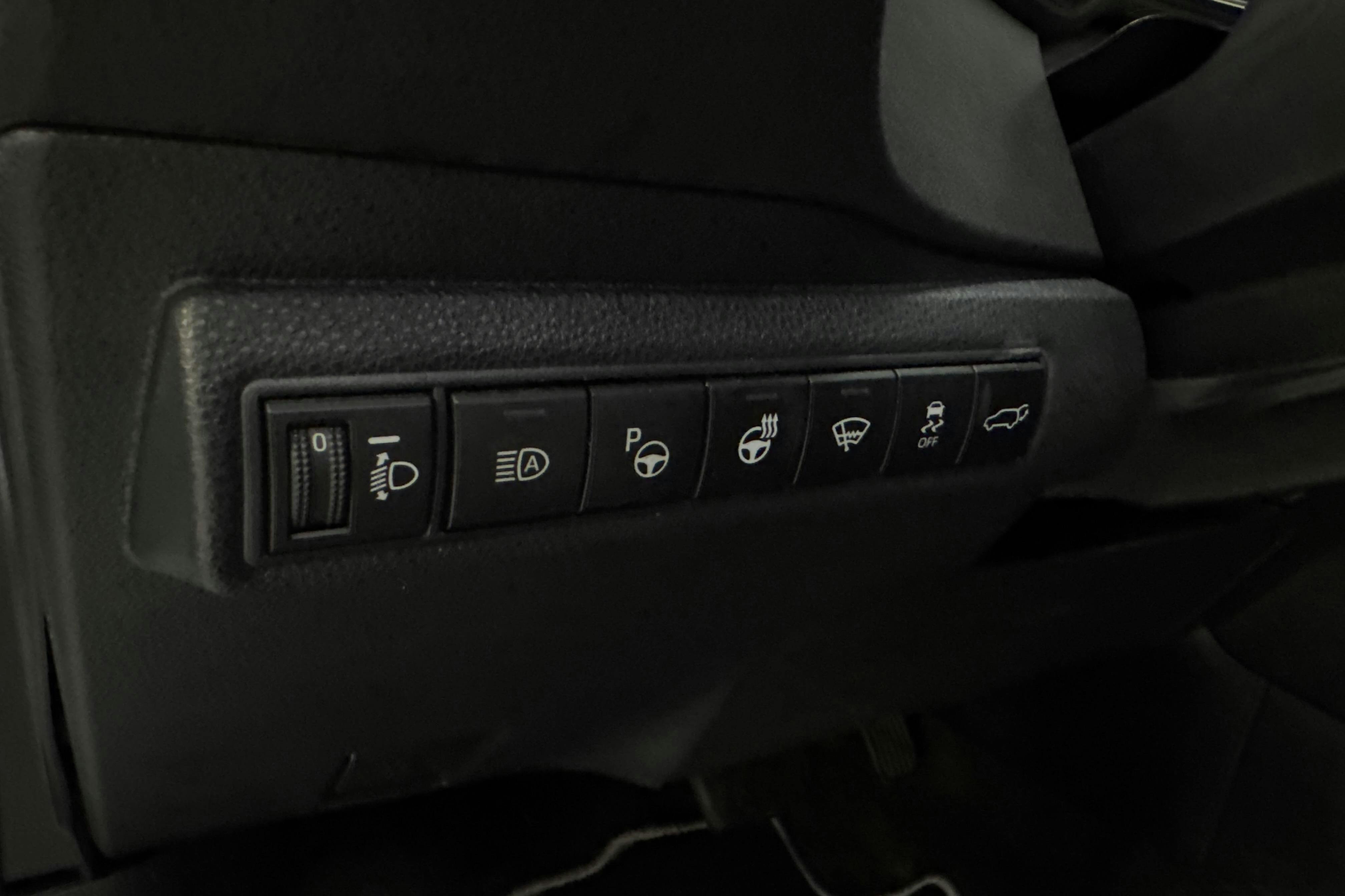 Vehicle Image 13