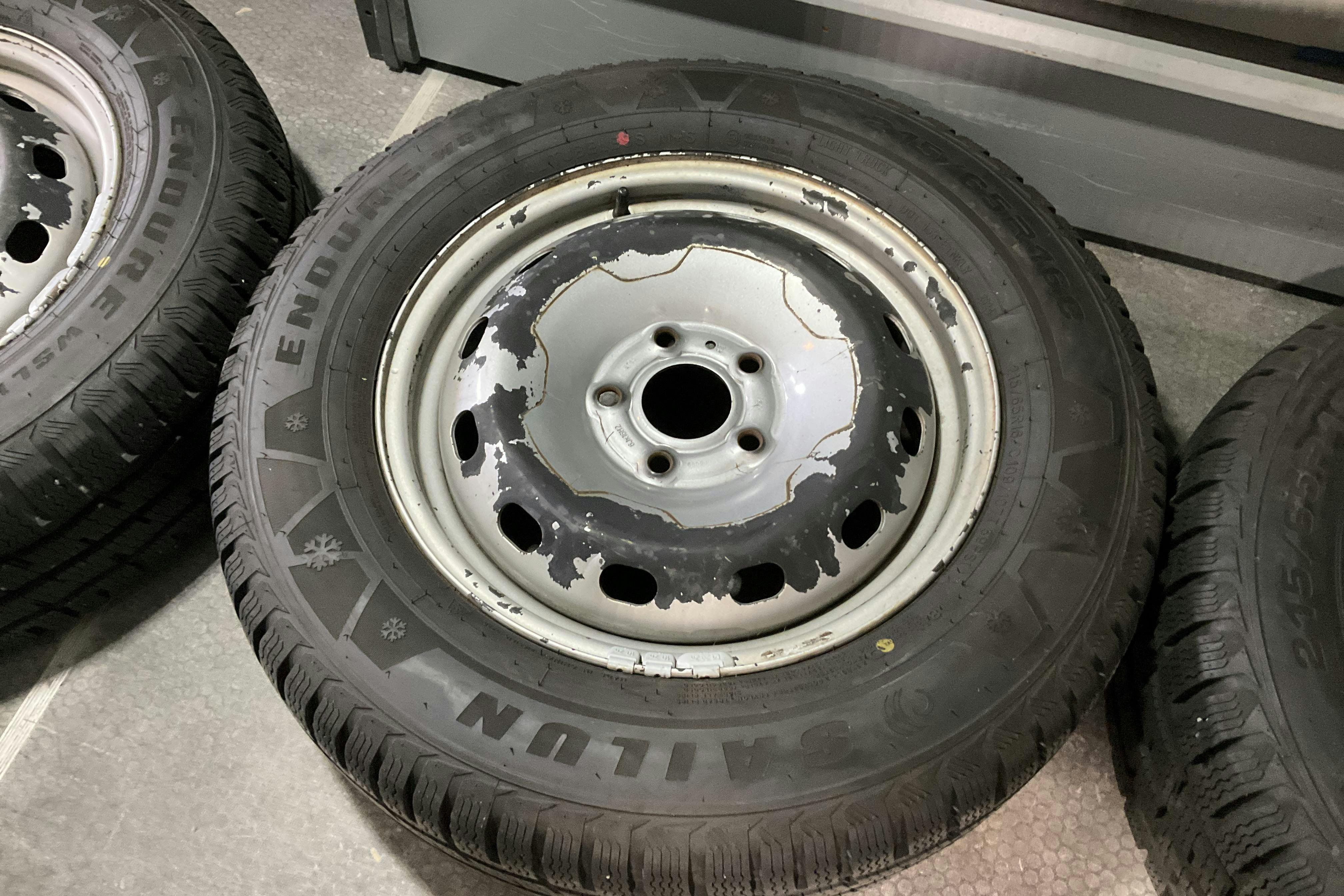 Vehicle Image 14
