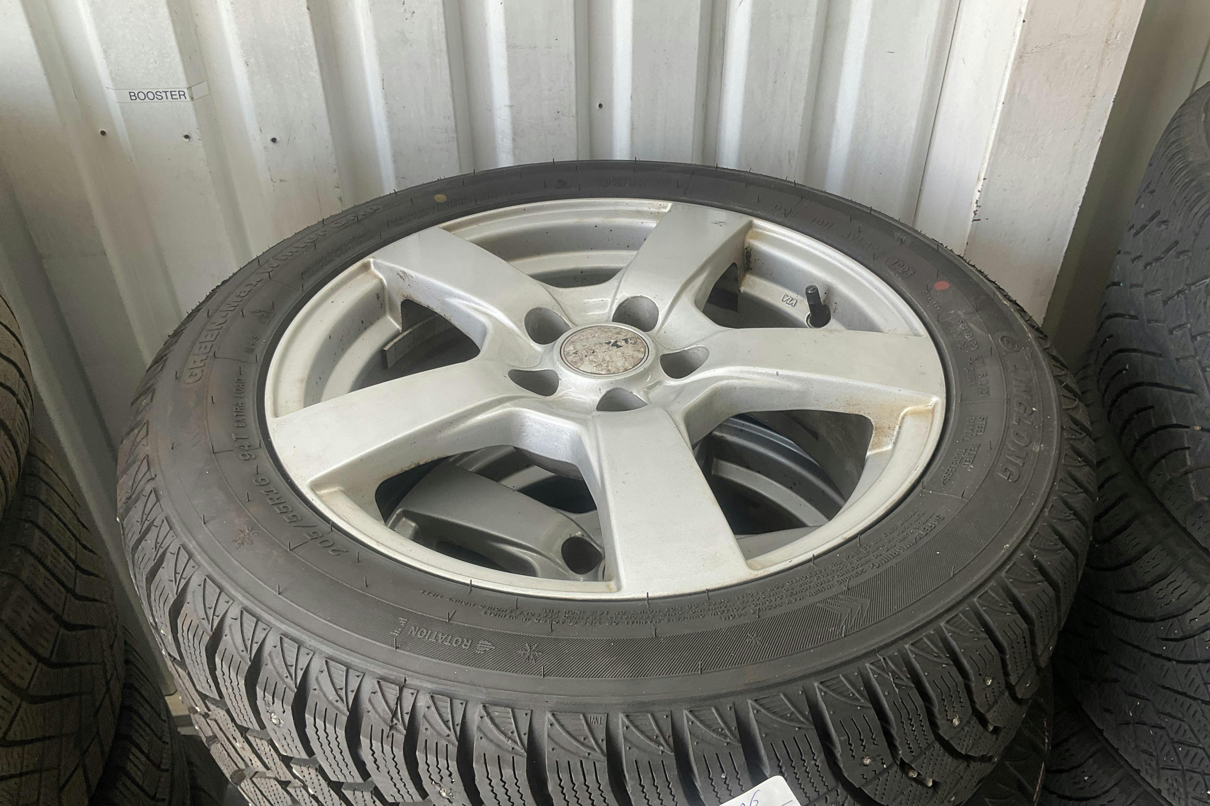 Vehicle Image 14