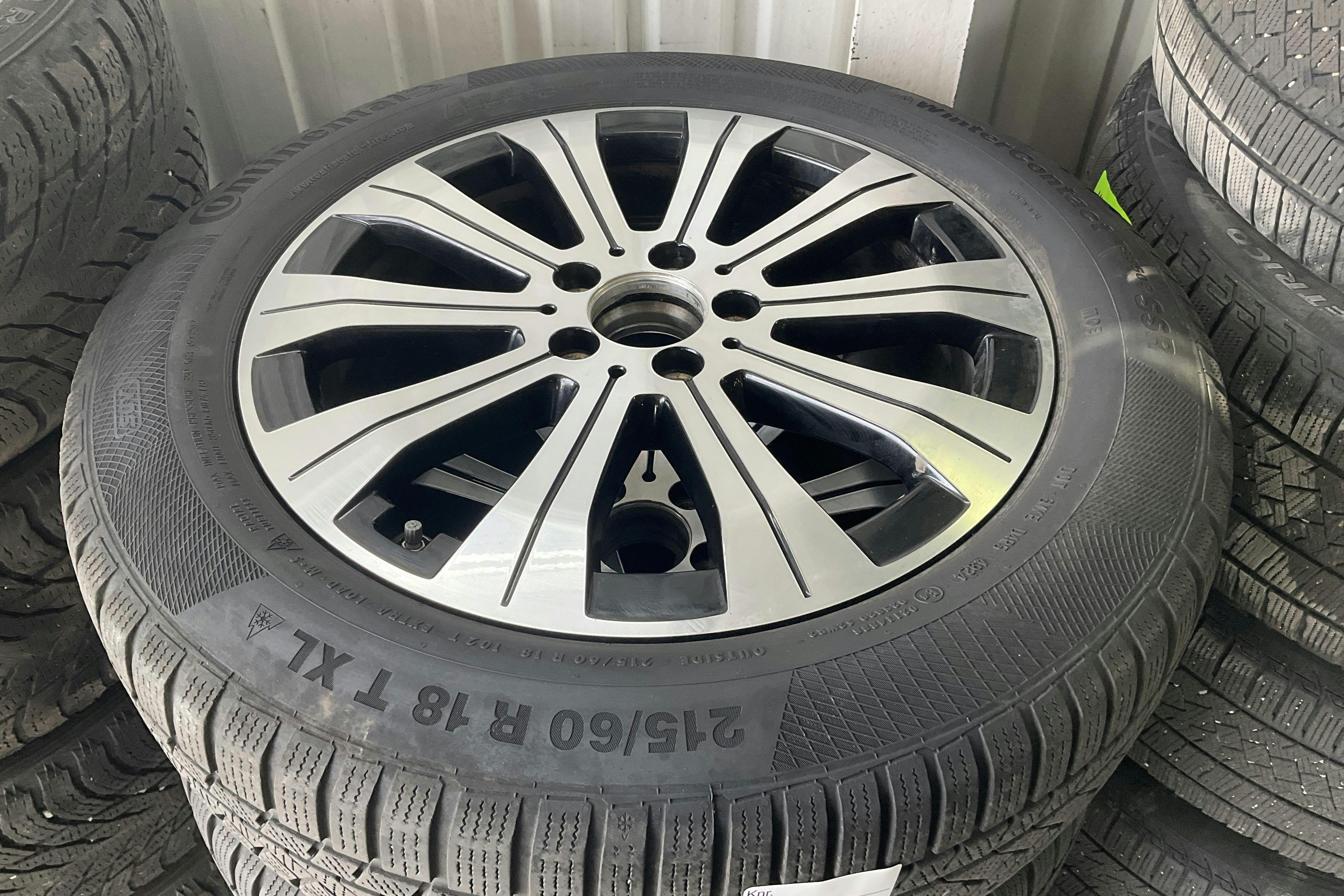 Vehicle Image 16