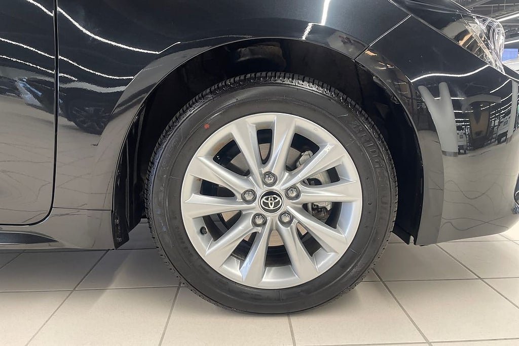 Vehicle Image 17