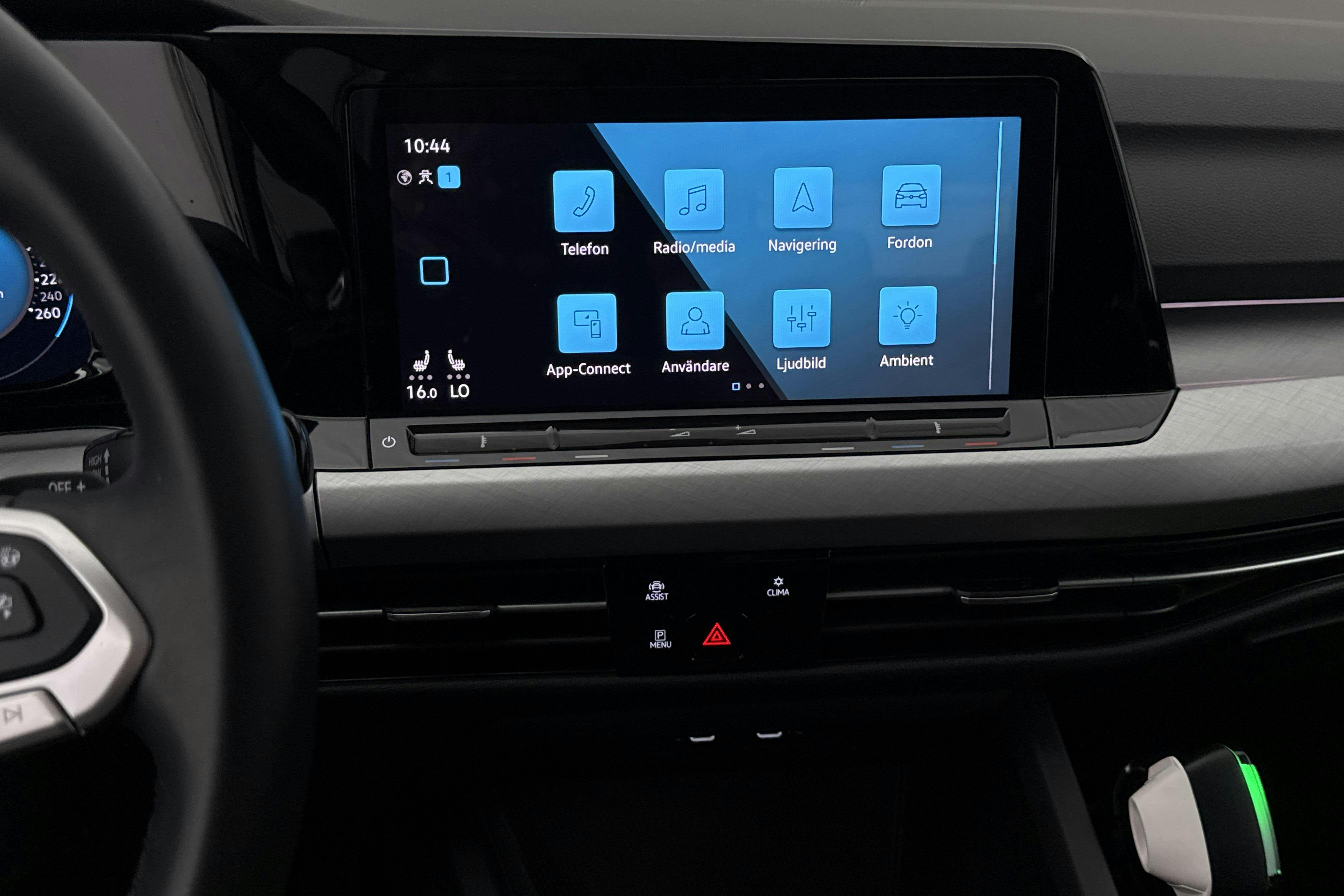 Vehicle Image 12