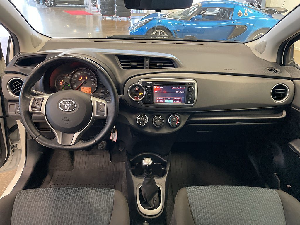 Vehicle Image 9