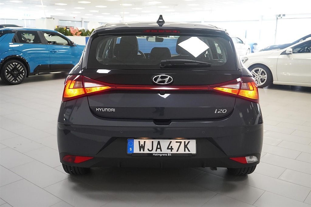 Vehicle Image 7