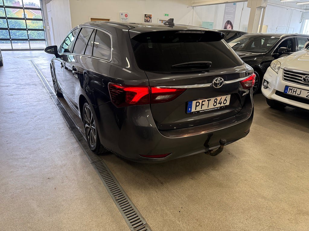 Vehicle Image 16