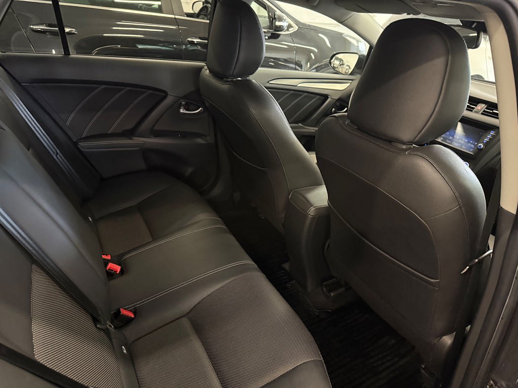 Vehicle Image 18