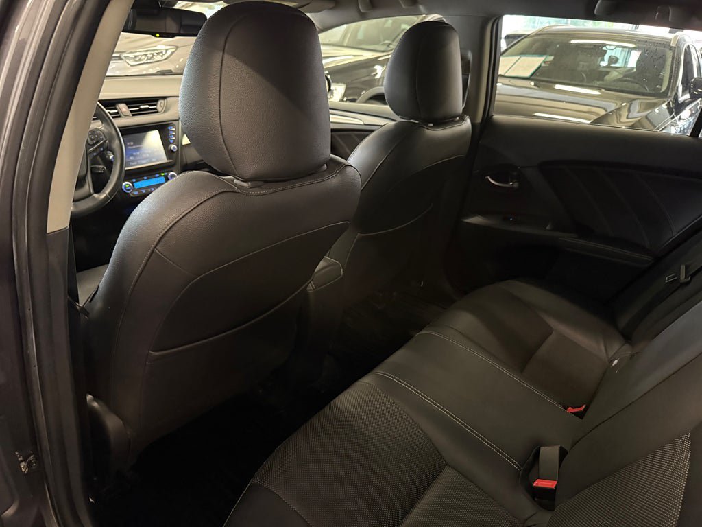 Vehicle Image 19