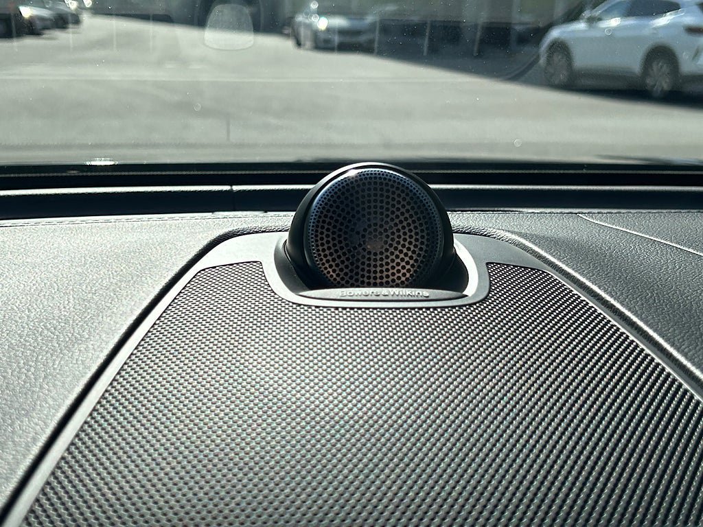Vehicle Image 26