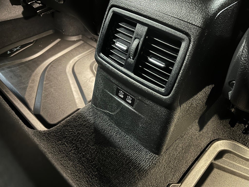 Vehicle Image 23