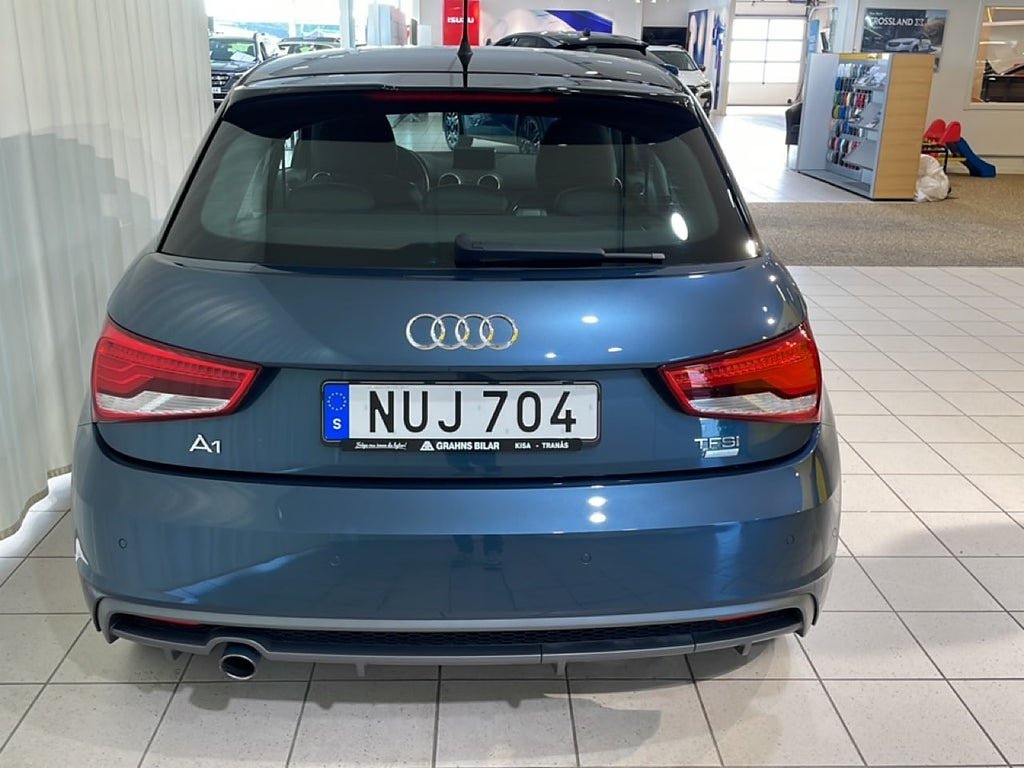 Vehicle Image 19
