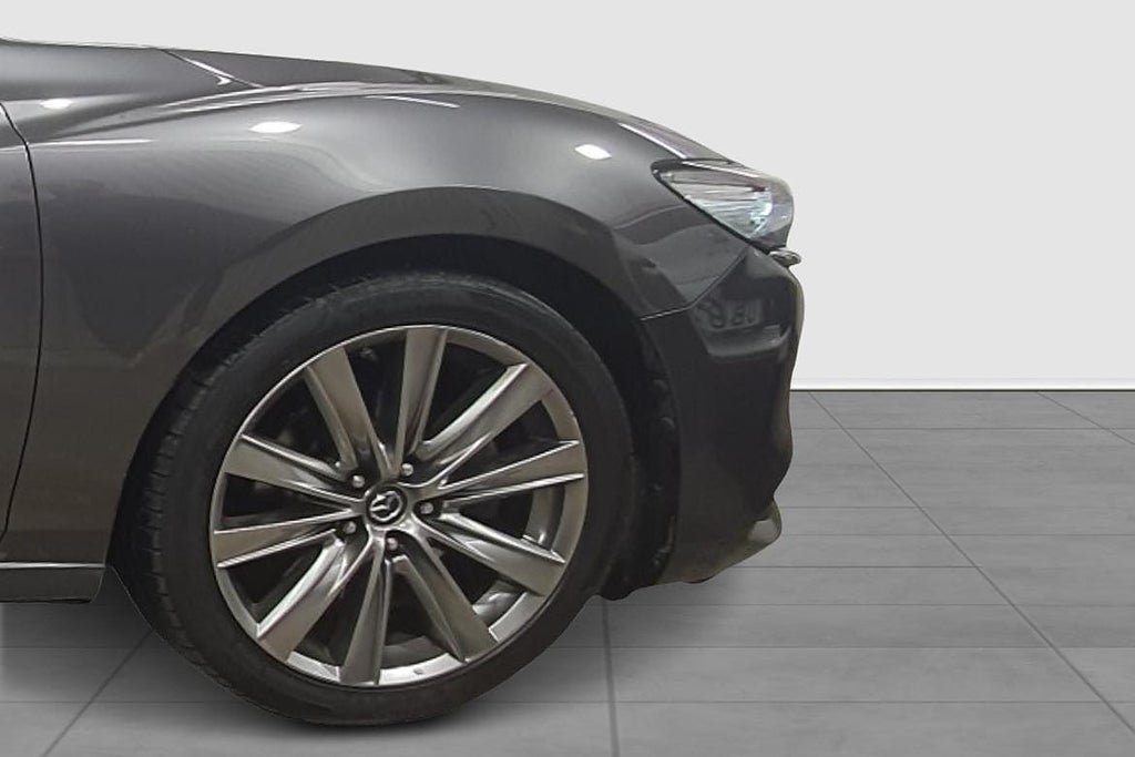 Vehicle Image 12