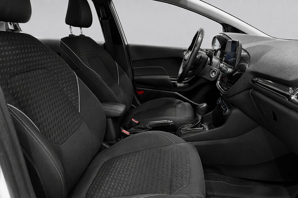 Vehicle Image 12