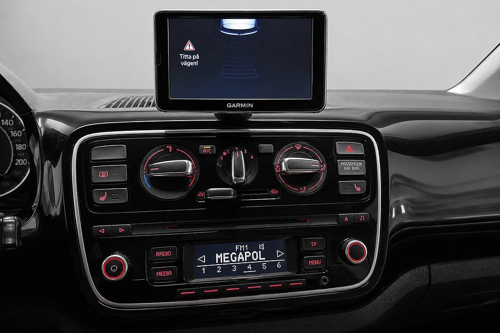 Vehicle Image 16