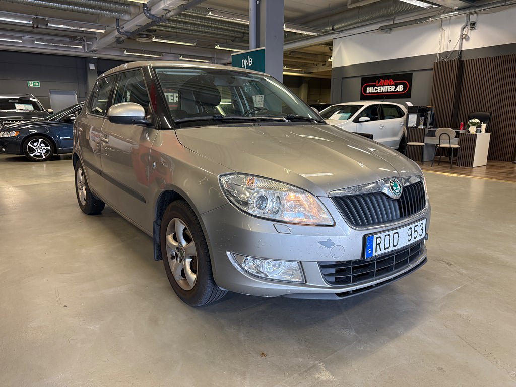 Vehicle Image 6