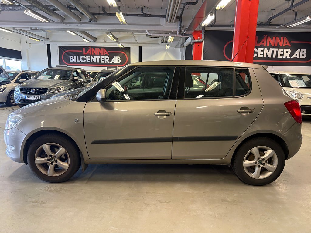 Vehicle Image 8