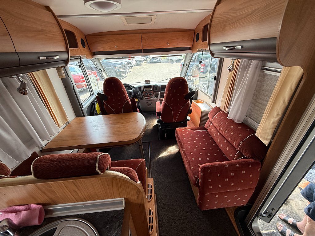 Vehicle Image 10