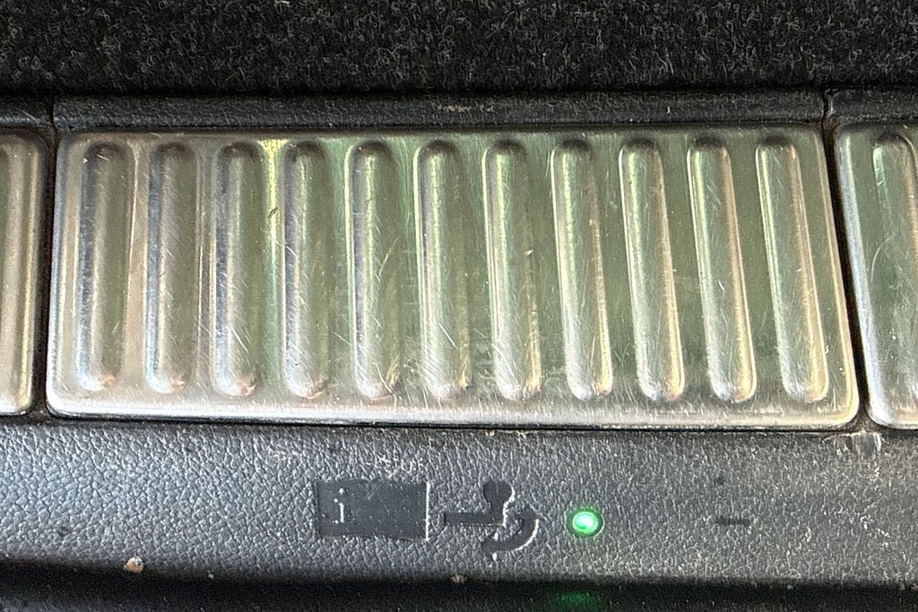 Vehicle Image 23