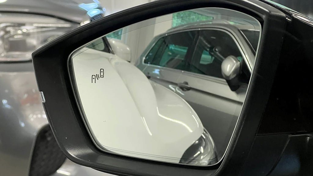 Vehicle Image 24