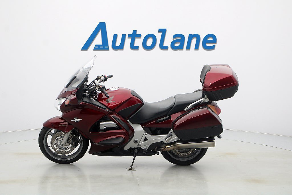 Vehicle Image 9