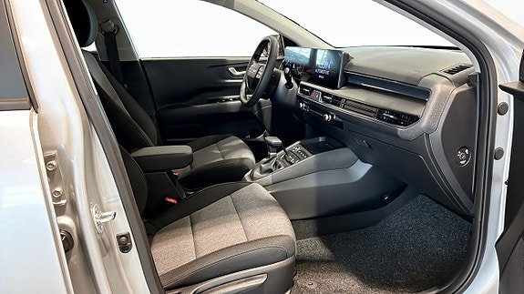 Vehicle Image 12