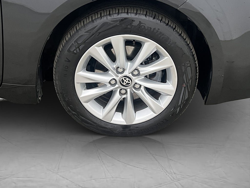 Vehicle Image 10