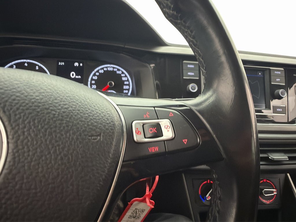 Vehicle Image 17