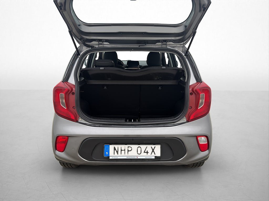 Vehicle Image 16