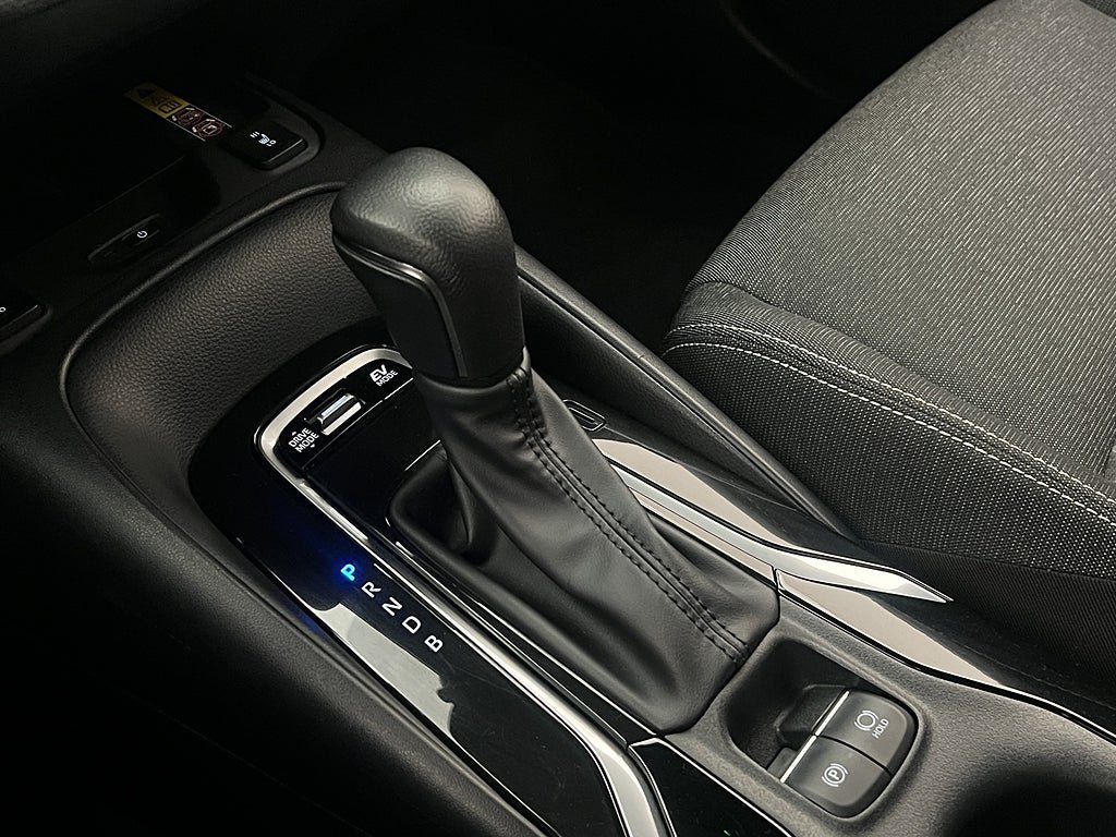 Vehicle Image 28