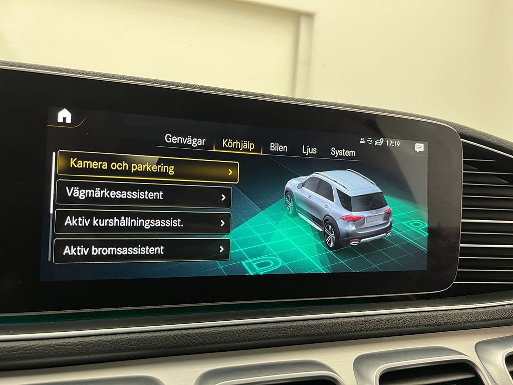 Vehicle Image 38