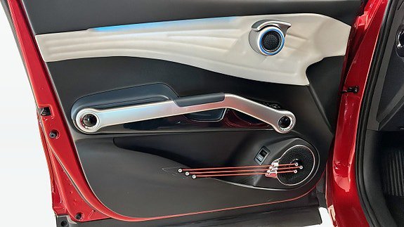 Vehicle Image 11