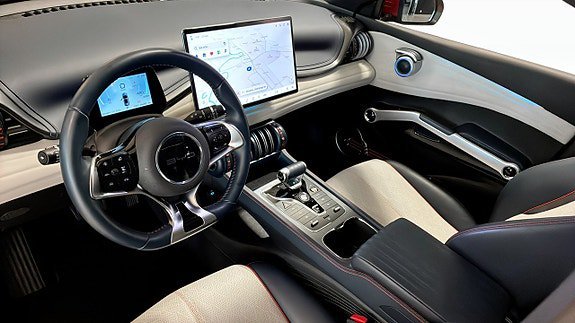 Vehicle Image 12