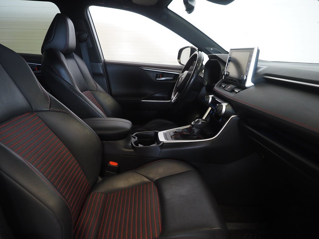 Vehicle Image 10