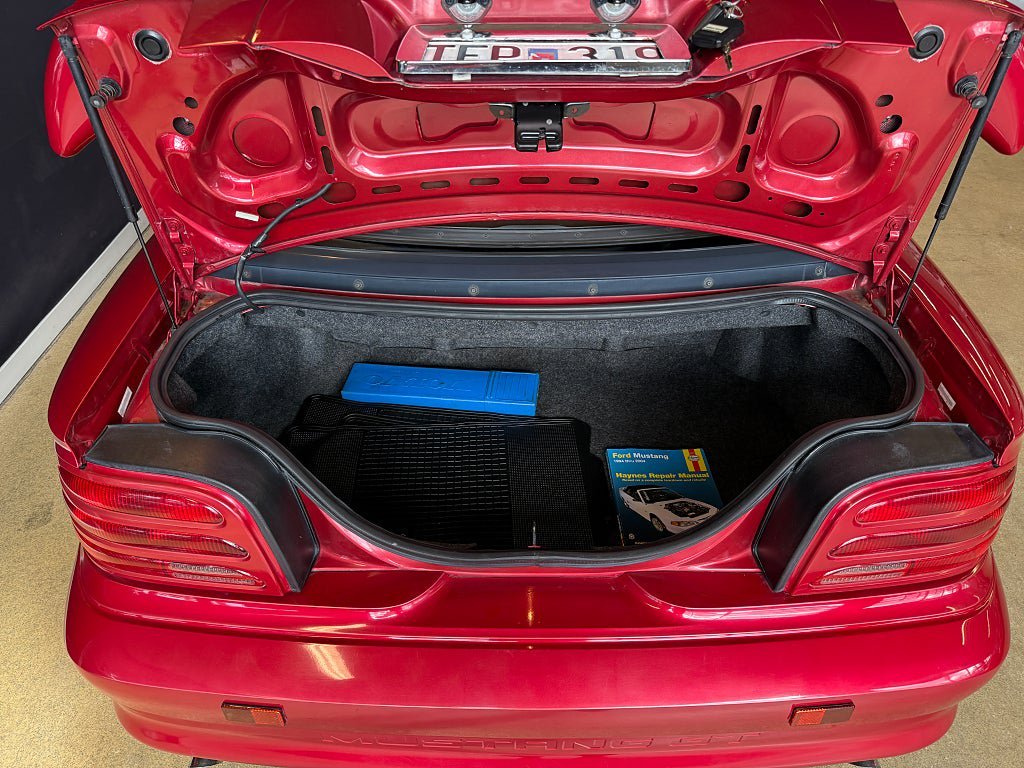 Vehicle Image 16