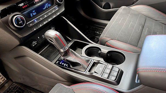 Vehicle Image 11