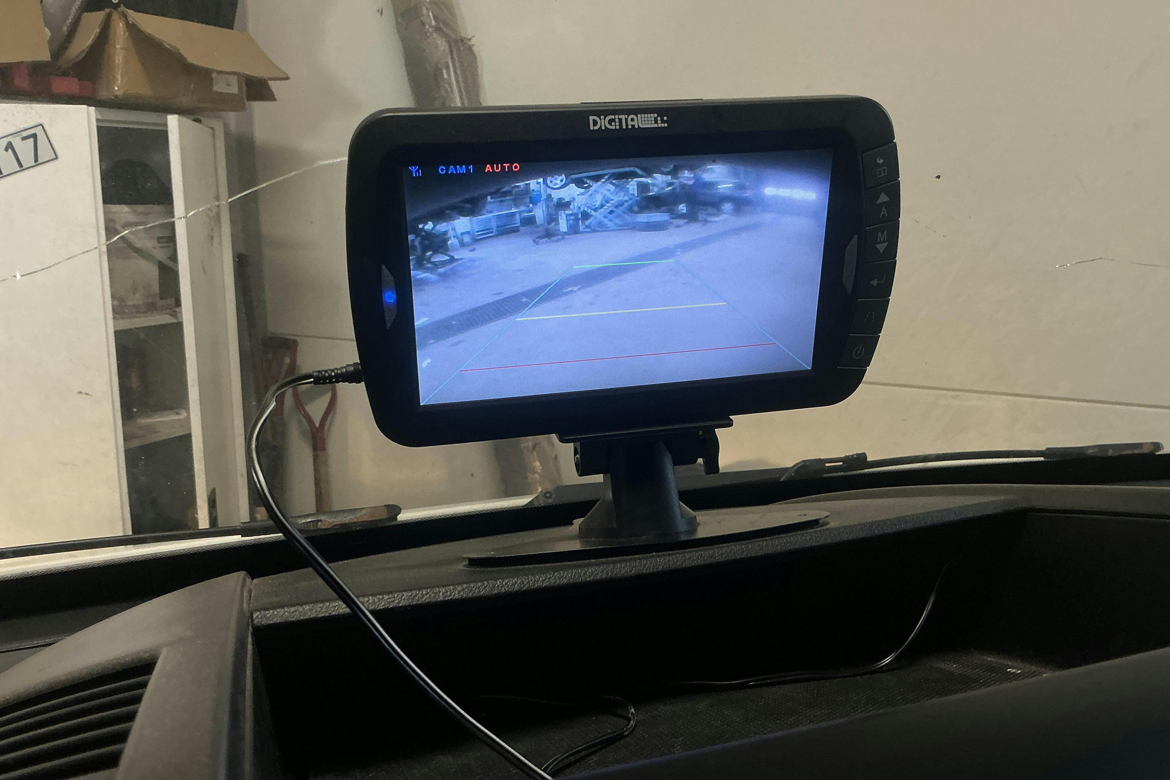 Vehicle Image 11