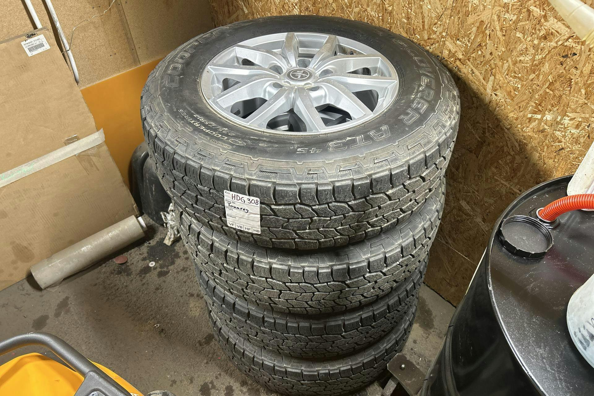 Vehicle Image 12